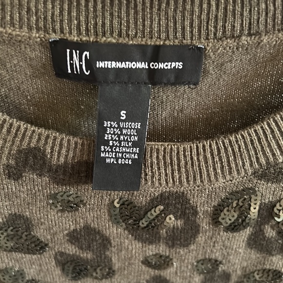INC leopard print, olive green sweater. Cold shoulder, size S. - Picture 2 of 6